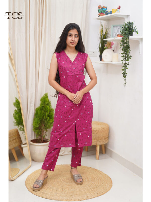 Magenta Blossom Sleeveless Kurti Set