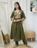 Masakali Patch Cotton Kurta Set with Mul Dupatta - Image 4