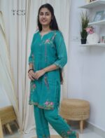 Teal Linen Painted & Thread Embroidered Kurta Set - Image 3